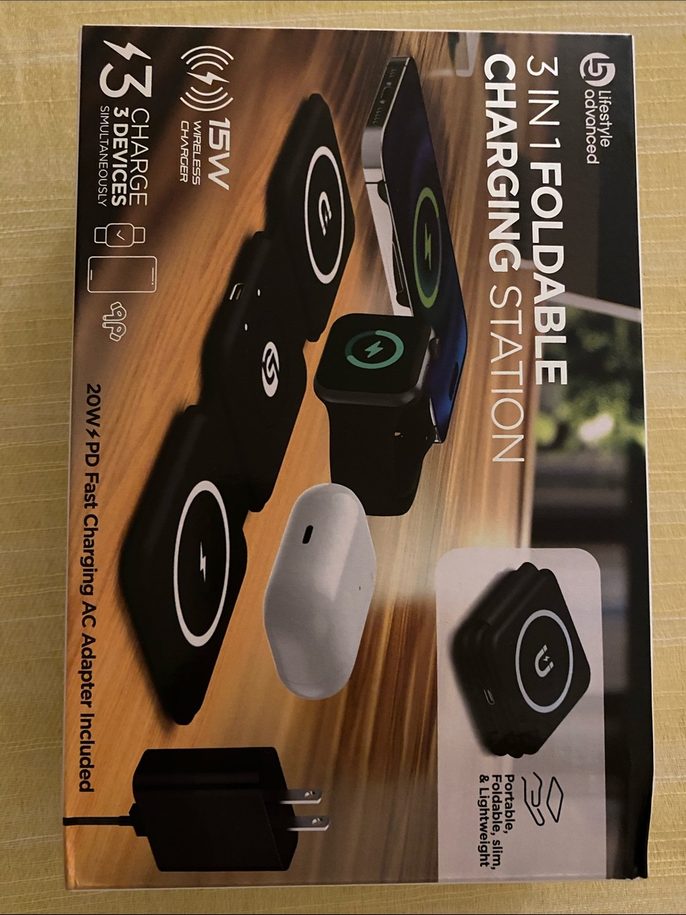 NWT 3-in-1 Foldable Wireless Charging Station - Black